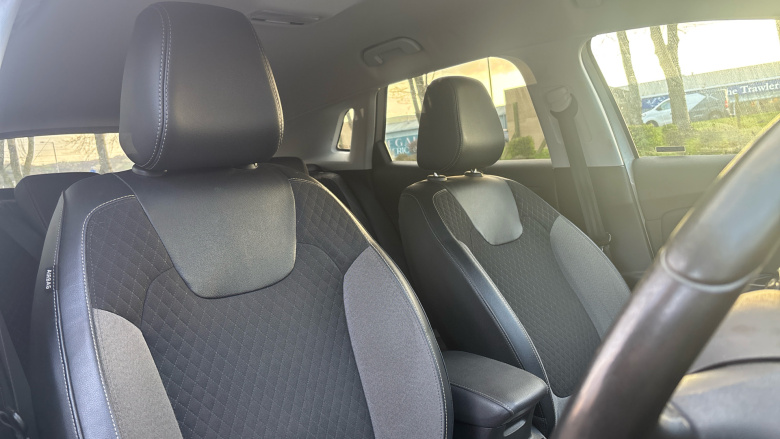 Vauxhall Grandland X 1.6 Turbo D Sport Nav 5dr Auto Diesel Hatchback